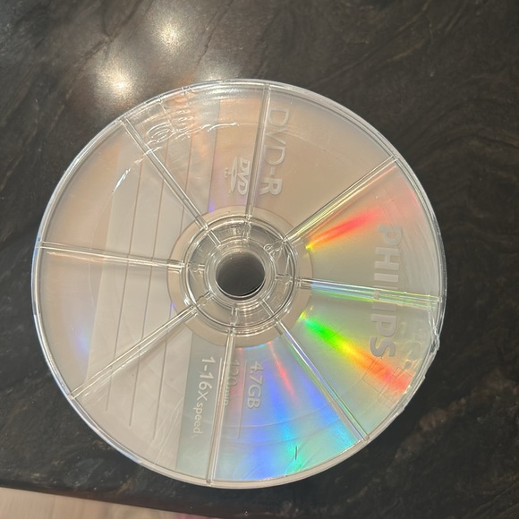 Philips Brand  DVD-R 40 Disk Pack. New never opened 
4.7GB. 120 minutes 1-16X - Picture 3 of 4